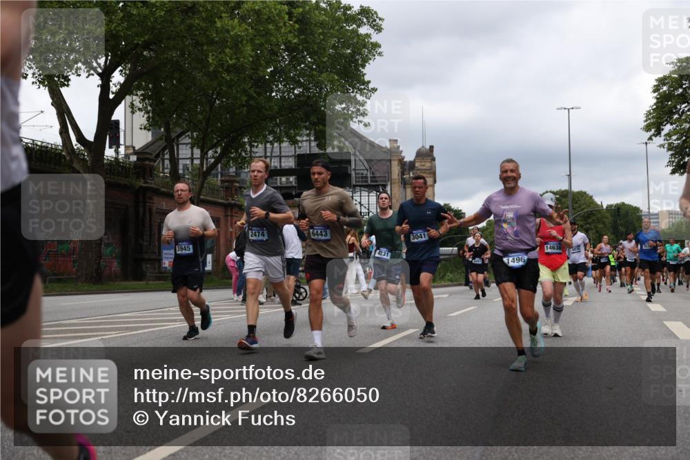 29.06.2025 - hella hamburg halbmarathon Yannick Fuchs http://msf.ph/oto/8266050 29.06.2025 10:48:48 20KM 1125, 1327, 1496, 1506, 1628, 2119, 2474, 2561, 2771, 2884, 2955, 3041, 3652, 3791, 3794, 3945, 4029, 4189, 4231, 4868, 4903, 4938, 5319, 6082, 6355, 6433, 6443, 6587, 6938, 8449, 8487, 8514, 8698, 8973, 10191, 10192, 10263, 10368, 10376, 11184, 11333, 11499, 11747, 11797, 11799, 11976, 12186, 12526, 12584, 12961, 13267, 13297, 13988, 14036, 14175, 14592, 14638, 14660, 14834, 14845, 14948, 15389, 15408, 15879, 16047, 16327, 17842, 18031, 18380 meine-sportfotos.de