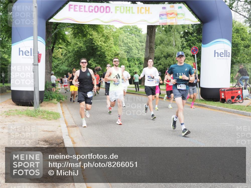 29.06.2025 - hella hamburg halbmarathon MichiJ http://msf.ph/oto/8266051 29.06.2025 10:30:35 Zwischen KM18-KM19 1512, 1903, 5124, 5690, 6639, 7105, 7363, 8359, 12098, 12588, 14811, 15255, 15328, 15846, 16507, 17032, 17159, 17637, 18509 meine-sportfotos.de