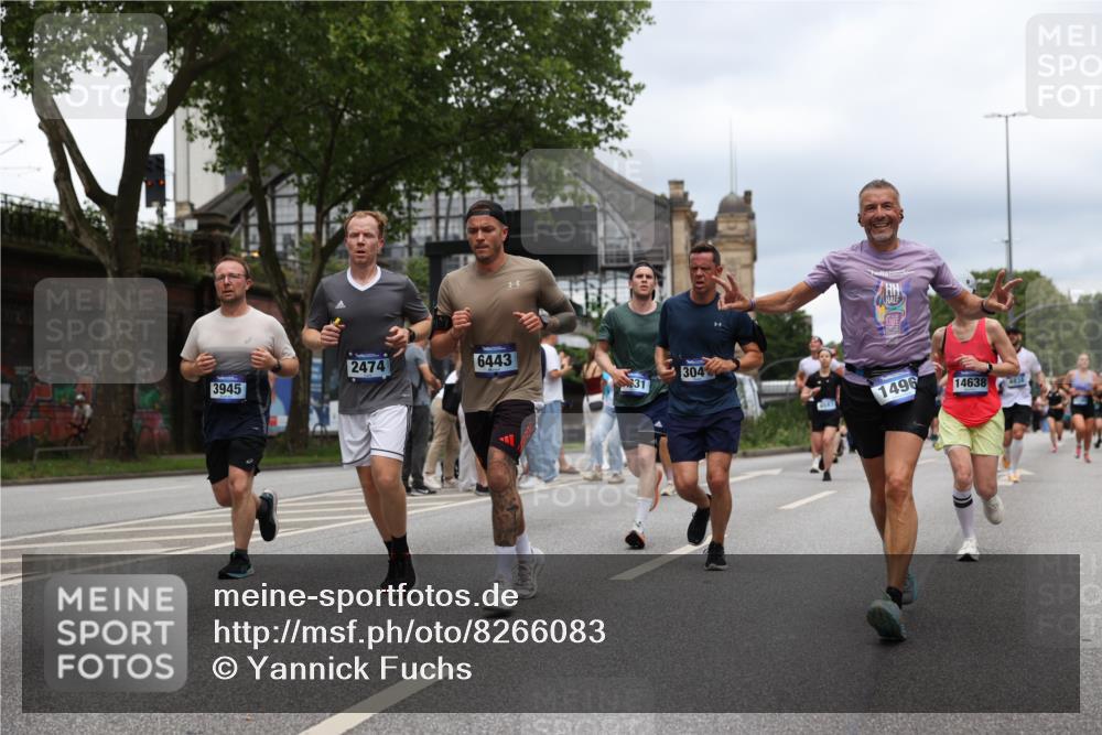 29.06.2025 - hella hamburg halbmarathon Yannick Fuchs http://msf.ph/oto/8266083 29.06.2025 10:48:49 20KM 1125, 1327, 1496, 1506, 1628, 2119, 2474, 2561, 2771, 2884, 2955, 3041, 3652, 3791, 3794, 3945, 4029, 4189, 4231, 4868, 4903, 4938, 5319, 6355, 6433, 6443, 6587, 6938, 8449, 8487, 8514, 8698, 8973, 10191, 10192, 10368, 10376, 11184, 11333, 11747, 11797, 11799, 11976, 12186, 12526, 12584, 12961, 13267, 13297, 13988, 14036, 14175, 14592, 14638, 14660, 14834, 14845, 14948, 15389, 15879, 16047, 16327, 17842, 18031, 18380 meine-sportfotos.de