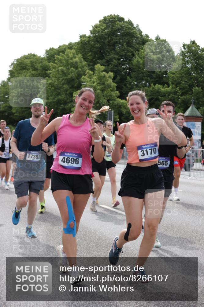 29.06.2025 - hella hamburg halbmarathon Jannik Wohlers http://msf.ph/oto/8266107 29.06.2025 10:33:29 Lombardsbrücke 1189, 1275, 1417, 1705, 1787, 1896, 2482, 2526, 3264, 3340, 3345, 3560, 4479, 4696, 4807, 4942, 5096, 5141, 5557, 5561, 5566, 5584, 5691, 5821, 5822, 5887, 6364, 6515, 6516, 6956, 7027, 7565, 8202, 8375, 8377, 8383, 8401, 9094, 9875, 9995, 10007, 10071, 10561, 10800, 11092, 11111, 11237, 11338, 11642, 12330, 12562, 12652, 12835, 13401, 13535, 13741, 13853, 13934, 14032, 14873, 15792, 17440, 19145, 19164 meine-sportfotos.de