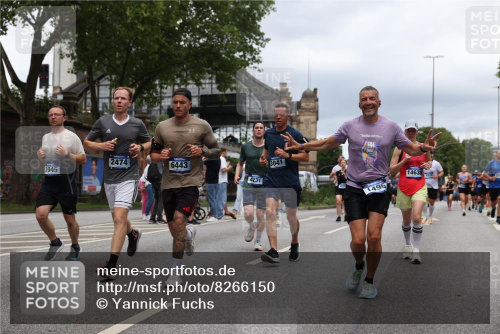 29.06.2025 - hella hamburg halbmarathon Yannick Fuchs http://msf.ph/oto/8266150 29.06.2025 10:48:49 20KM 1125, 1327, 1496, 1506, 1628, 2119, 2474, 2561, 2771, 2884, 2955, 3041, 3652, 3791, 3794, 3945, 4029, 4189, 4231, 4868, 4903, 4938, 5319, 6355, 6433, 6443, 6587, 6938, 8449, 8487, 8514, 8698, 8973, 10191, 10192, 10368, 10376, 11184, 11333, 11747, 11797, 11799, 11976, 12186, 12526, 12584, 12961, 13267, 13297, 13988, 14036, 14175, 14592, 14638, 14660, 14834, 14845, 14948, 15389, 15879, 16047, 16327, 17842, 18031, 18380 meine-sportfotos.de