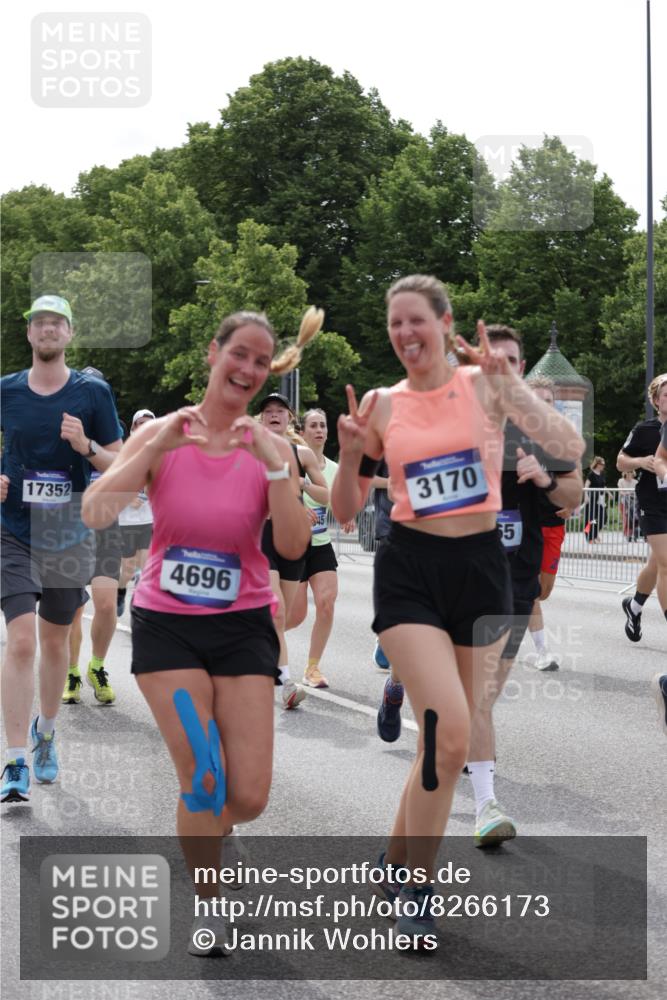 29.06.2025 - hella hamburg halbmarathon Jannik Wohlers http://msf.ph/oto/8266173 29.06.2025 10:33:30 Lombardsbrücke 1189, 1275, 1417, 1705, 1787, 1896, 2482, 2526, 3264, 3340, 3345, 3560, 4479, 4696, 4807, 4942, 5557, 5561, 5566, 5584, 5691, 5821, 5822, 5887, 6364, 6515, 6516, 6956, 7027, 7565, 8202, 8375, 8377, 8383, 8401, 9094, 9875, 9995, 10007, 10071, 10561, 10800, 11092, 11111, 11237, 11338, 11642, 12330, 12562, 12835, 13401, 13535, 13741, 13853, 13934, 14032, 14873, 15792, 15845, 17440, 19145, 19164 meine-sportfotos.de