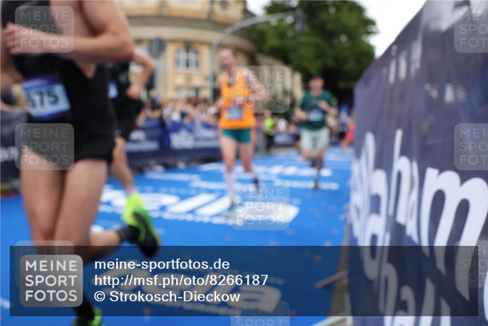 29.06.2025 - hella hamburg halbmarathon Strokosch-Dieckow http://msf.ph/oto/8266187 29.06.2025 10:45:13 Ziel 2188, 2270, 2367, 2470, 5706, 6054, 6375, 6575, 6819, 7087, 9105, 9302, 10064, 10313, 12783, 15563, 15636, 15651, 15741, 15760, 16513, 16685, 16689, 17120, 17960, 18346, 18718 meine-sportfotos.de