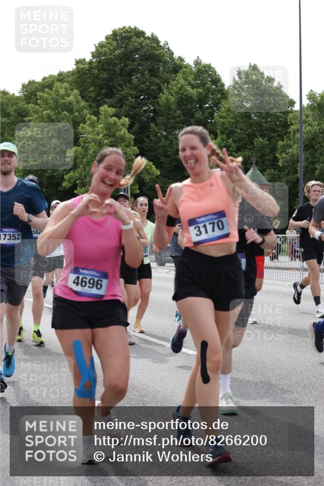29.06.2025 - hella hamburg halbmarathon Jannik Wohlers http://msf.ph/oto/8266200 29.06.2025 10:33:30 Lombardsbrücke 1189, 1275, 1417, 1705, 1787, 1896, 2482, 2526, 3264, 3340, 3345, 3560, 4479, 4696, 4807, 4942, 5557, 5561, 5566, 5584, 5691, 5821, 5822, 5887, 6364, 6515, 6516, 6956, 7027, 7565, 8202, 8375, 8377, 8383, 8401, 9094, 9875, 9995, 10007, 10071, 10561, 10800, 11092, 11111, 11237, 11338, 11642, 12330, 12562, 12835, 13401, 13535, 13741, 13853, 13934, 14032, 14873, 15792, 15845, 17440, 19145, 19164 meine-sportfotos.de