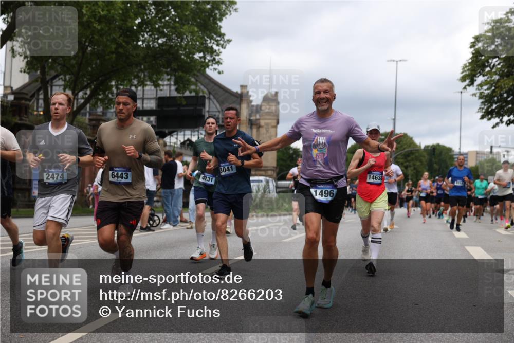 29.06.2025 - hella hamburg halbmarathon Yannick Fuchs http://msf.ph/oto/8266203 29.06.2025 10:48:49 20KM 1125, 1327, 1496, 1506, 1628, 2119, 2474, 2561, 2771, 2884, 2955, 3041, 3652, 3791, 3794, 3945, 4029, 4189, 4231, 4868, 4903, 4938, 5319, 6355, 6433, 6443, 6587, 6938, 8449, 8487, 8514, 8698, 8973, 10191, 10192, 10368, 10376, 11184, 11333, 11747, 11797, 11799, 11976, 12186, 12526, 12584, 12961, 13267, 13297, 13988, 14036, 14175, 14592, 14638, 14660, 14834, 14845, 14948, 15389, 15879, 16047, 16327, 17842, 18031, 18380 meine-sportfotos.de