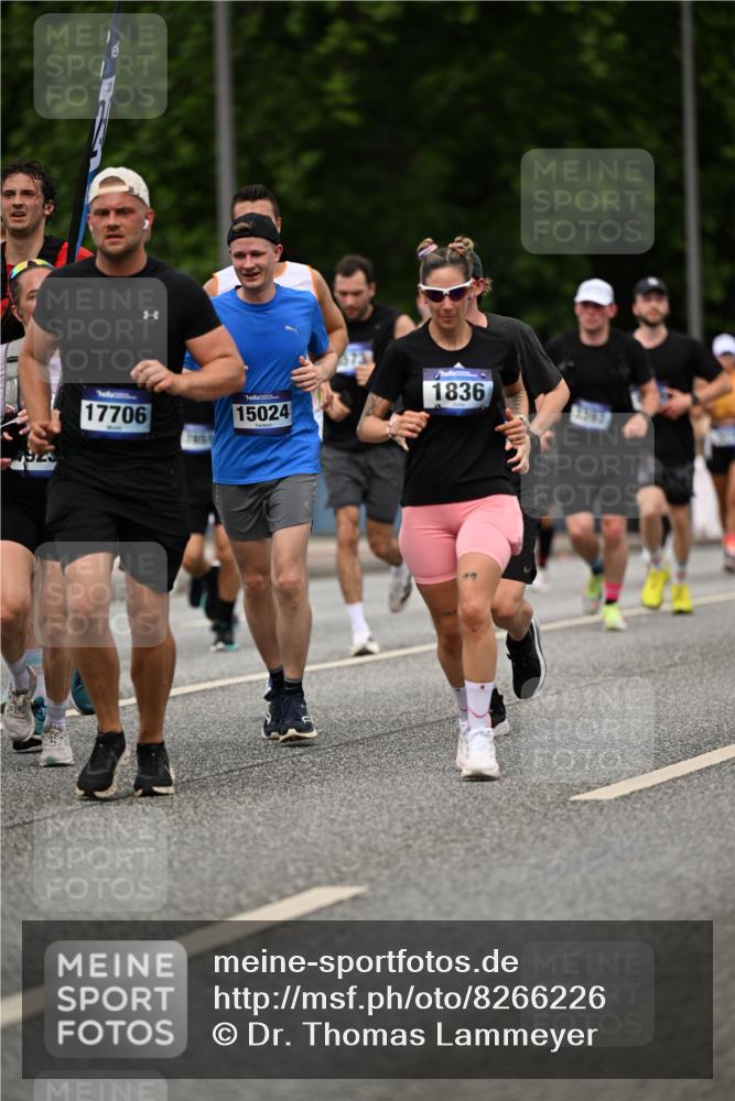 29.06.2025 - hella hamburg halbmarathon Dr. Thomas Lammeyer http://msf.ph/oto/8266226 29.06.2025 10:35:36 Kennedybrücke 1097, 1547, 1844, 1979, 2831, 2832, 3281, 3396, 3424, 3571, 3681, 4877, 4953, 5165, 5350, 5846, 5965, 6078, 6160, 6573, 6640, 7120, 8806, 8812, 8941, 9078, 9104, 9183, 9883, 10148, 10240, 10435, 10586, 10653, 11178 meine-sportfotos.de