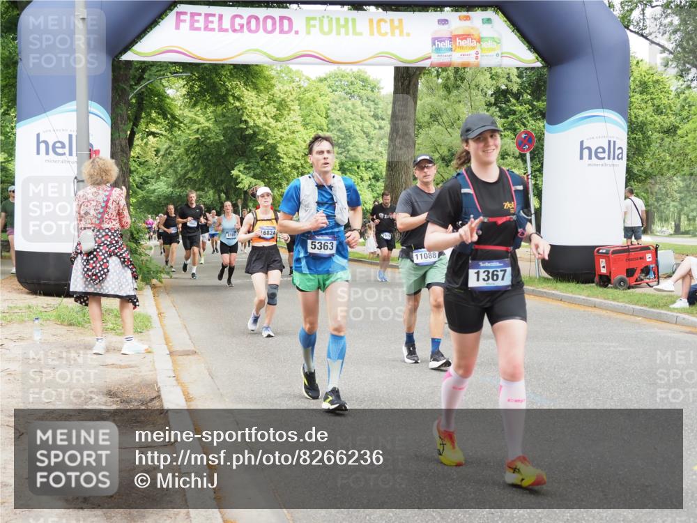 29.06.2025 - hella hamburg halbmarathon MichiJ http://msf.ph/oto/8266236 29.06.2025 10:54:35 Zwischen KM18-KM19 1367, 2963, 2964, 4014, 5363, 11088, 11355, 11641, 15945, 16824, 16976, 17062 meine-sportfotos.de