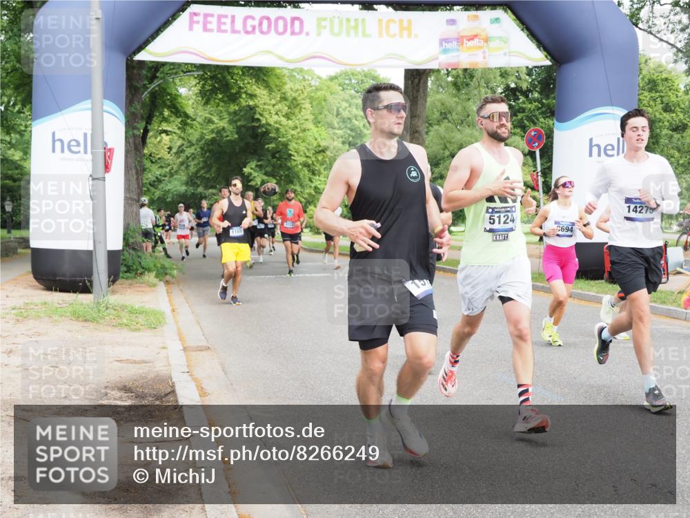 29.06.2025 - hella hamburg halbmarathon MichiJ http://msf.ph/oto/8266249 29.06.2025 10:30:37 Zwischen KM18-KM19 1512, 1903, 5124, 5690, 6639, 7363, 8359, 8694, 9815, 12098, 14275, 14811, 15255, 15328, 16507, 17032, 17159, 17637, 17926, 18509 meine-sportfotos.de