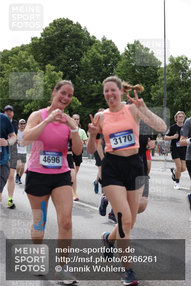 29.06.2025 - hella hamburg halbmarathon Jannik Wohlers http://msf.ph/oto/8266261 29.06.2025 10:33:30 Lombardsbrücke 1189, 1275, 1417, 1705, 1787, 1896, 2482, 2526, 3264, 3340, 3345, 3560, 4479, 4696, 4807, 4942, 5557, 5561, 5566, 5584, 5691, 5821, 5822, 5887, 6364, 6515, 6516, 6956, 7027, 7565, 8202, 8375, 8377, 8383, 8401, 9094, 9875, 9995, 10007, 10071, 10561, 10800, 11092, 11111, 11237, 11338, 11642, 12330, 12562, 12835, 13401, 13535, 13741, 13853, 13934, 14032, 14873, 15792, 15845, 17440, 19145, 19164 meine-sportfotos.de