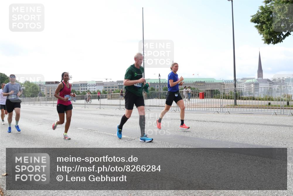 29.06.2025 - hella hamburg halbmarathon Lena Gebhardt http://msf.ph/oto/8266284 29.06.2025 10:11:12 Lombardsbrücke 1166, 1186, 1723, 1781, 2868, 3837, 4287, 5254, 5653, 7271, 7370, 8171, 8206, 8207, 8368, 8561, 9119, 9169, 9829, 10196, 10372, 11149, 11755, 12286, 12426, 12556, 12571, 12790, 12836, 13588, 13594, 13603, 14022, 14149, 14270, 15009, 15214, 15252, 15797, 15908, 16383, 16808, 17142, 17500, 17532, 17787, 18382, 18949, 19172, 19241 meine-sportfotos.de