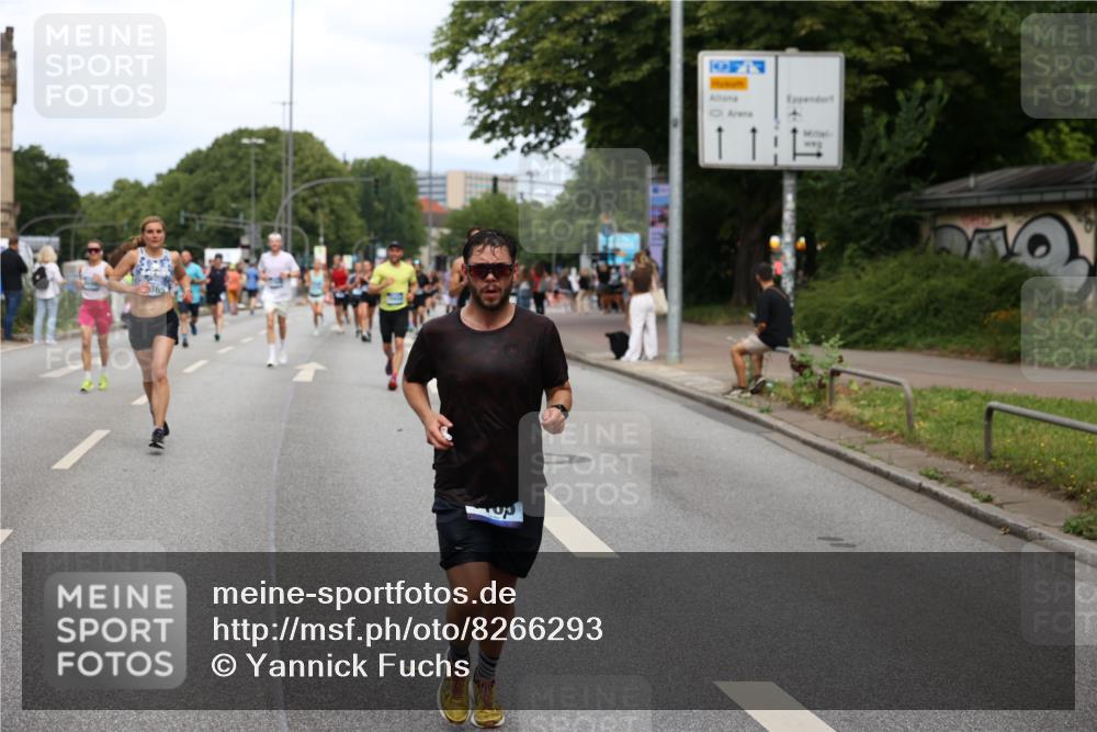 29.06.2025 - hella hamburg halbmarathon Yannick Fuchs http://msf.ph/oto/8266293 29.06.2025 10:36:43 20KM 1169, 1209, 1256, 1312, 1441, 1512, 1903, 1962, 3523, 4823, 5682, 5690, 6639, 6721, 6770, 7105, 7116, 7363, 7693, 8694, 9365, 12098, 13196, 13483, 13709, 13725, 14275, 14811, 15270, 15623, 15654, 15846, 16281, 16507, 16626, 17016, 17363, 17637, 17864, 17926, 18330, 18920 meine-sportfotos.de