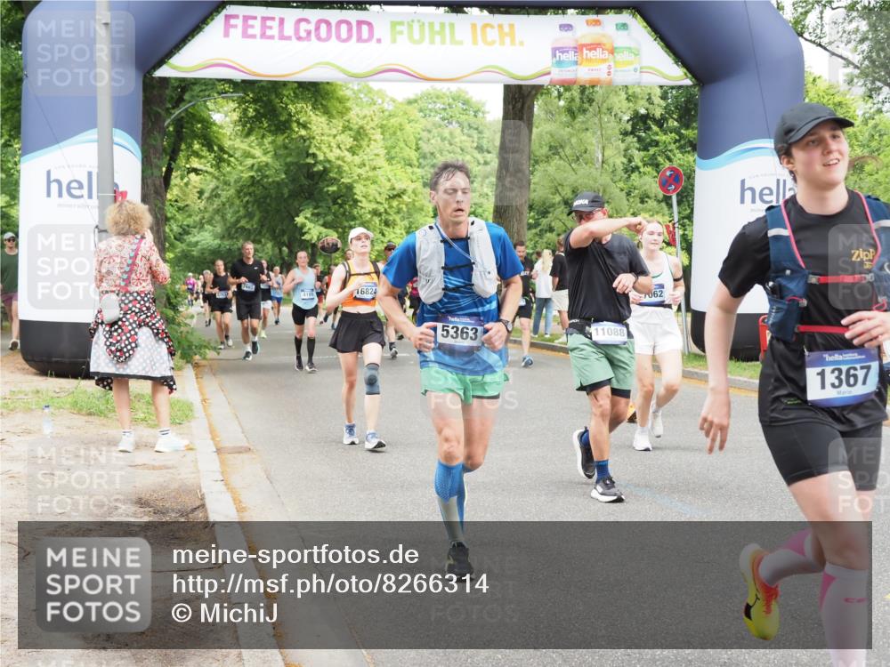 29.06.2025 - hella hamburg halbmarathon MichiJ http://msf.ph/oto/8266314 29.06.2025 10:54:35 Zwischen KM18-KM19 1367, 2963, 2964, 4014, 5363, 11088, 11355, 11641, 15945, 16824, 16976, 17062 meine-sportfotos.de