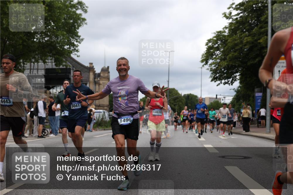 29.06.2025 - hella hamburg halbmarathon Yannick Fuchs http://msf.ph/oto/8266317 29.06.2025 10:48:49 20KM 1125, 1327, 1496, 1506, 1628, 2119, 2474, 2561, 2771, 2884, 2955, 3041, 3652, 3791, 3794, 3945, 4029, 4189, 4231, 4868, 4903, 4938, 5319, 6355, 6433, 6443, 6587, 6938, 8449, 8487, 8514, 8698, 8973, 10191, 10192, 10368, 10376, 11184, 11333, 11747, 11797, 11799, 11976, 12186, 12526, 12584, 12961, 13267, 13297, 13988, 14036, 14175, 14592, 14638, 14660, 14834, 14845, 14948, 15389, 15879, 16047, 16327, 17842, 18031, 18380 meine-sportfotos.de