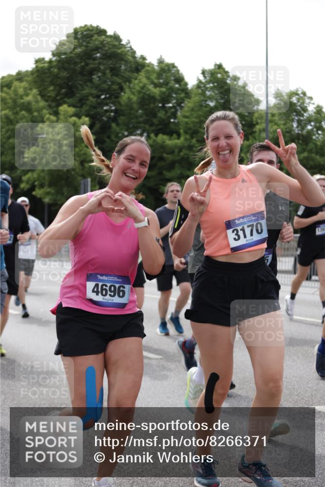 29.06.2025 - hella hamburg halbmarathon Jannik Wohlers http://msf.ph/oto/8266371 29.06.2025 10:33:30 Lombardsbrücke 1189, 1275, 1417, 1705, 1787, 1896, 2482, 2526, 3264, 3340, 3345, 3560, 4479, 4696, 4807, 4942, 5557, 5561, 5566, 5584, 5691, 5821, 5822, 5887, 6364, 6515, 6516, 6956, 7027, 7565, 8202, 8375, 8377, 8383, 8401, 9094, 9875, 9995, 10007, 10071, 10561, 10800, 11092, 11111, 11237, 11338, 11642, 12330, 12562, 12835, 13401, 13535, 13741, 13853, 13934, 14032, 14873, 15792, 15845, 17440, 19145, 19164 meine-sportfotos.de