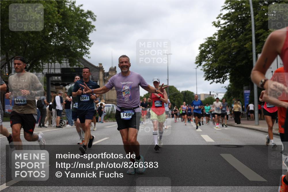 29.06.2025 - hella hamburg halbmarathon Yannick Fuchs http://msf.ph/oto/8266383 29.06.2025 10:48:49 20KM 1125, 1327, 1496, 1506, 1628, 2119, 2474, 2561, 2771, 2884, 2955, 3041, 3652, 3791, 3794, 3945, 4029, 4189, 4231, 4868, 4903, 4938, 5319, 6355, 6433, 6443, 6587, 6938, 8449, 8487, 8514, 8698, 8973, 10191, 10192, 10368, 10376, 11184, 11333, 11747, 11797, 11799, 11976, 12186, 12526, 12584, 12961, 13267, 13297, 13988, 14036, 14175, 14592, 14638, 14660, 14834, 14845, 14948, 15389, 15879, 16047, 16327, 17842, 18031, 18380 meine-sportfotos.de