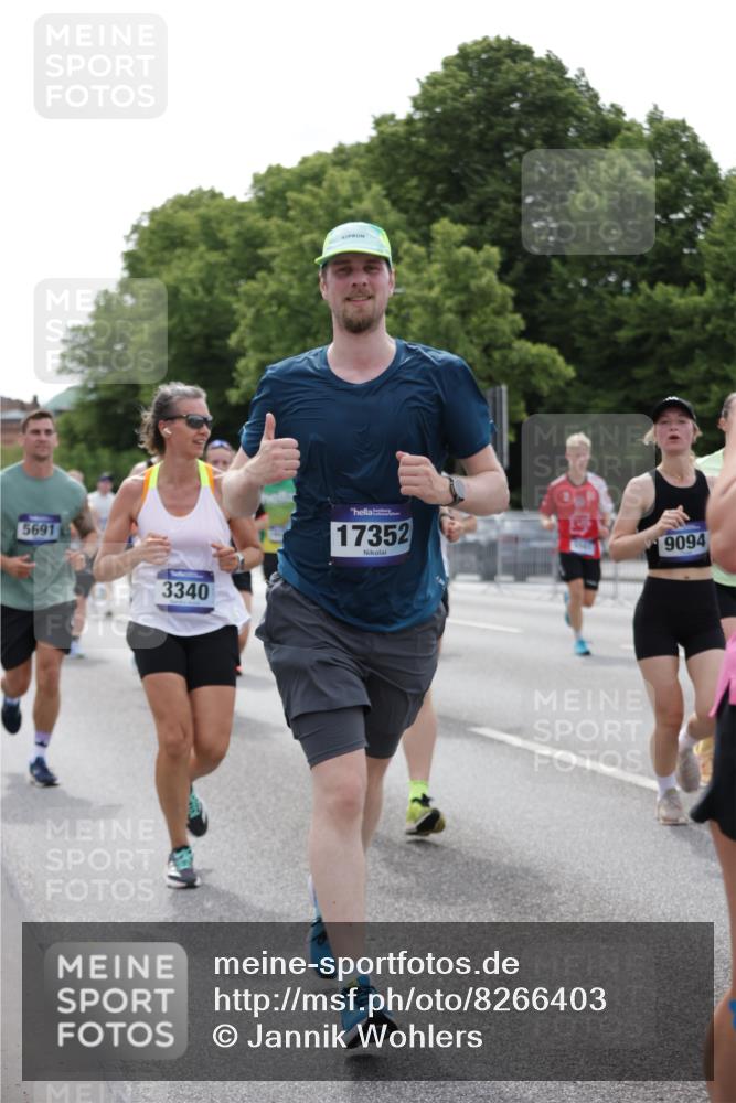 29.06.2025 - hella hamburg halbmarathon Jannik Wohlers http://msf.ph/oto/8266403 29.06.2025 10:33:30 Lombardsbrücke 1189, 1275, 1417, 1705, 1787, 1896, 2482, 2526, 3264, 3340, 3345, 3560, 4479, 4696, 4807, 4942, 5557, 5561, 5566, 5584, 5691, 5821, 5822, 5887, 6364, 6515, 6516, 6956, 7027, 7565, 8202, 8375, 8377, 8383, 8401, 9094, 9875, 9995, 10007, 10071, 10561, 10800, 11092, 11111, 11237, 11338, 11642, 12330, 12562, 12835, 13401, 13535, 13741, 13853, 13934, 14032, 14873, 15792, 15845, 17440, 19145, 19164 meine-sportfotos.de