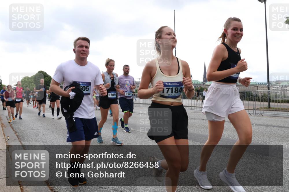 29.06.2025 - hella hamburg halbmarathon Lena Gebhardt http://msf.ph/oto/8266458 29.06.2025 10:46:13 Lombardsbrücke 1004, 1100, 1104, 1421, 1426, 1429, 1465, 1532, 1555, 1608, 1837, 1854, 1867, 1868, 1983, 2398, 2423, 2500, 2522, 2697, 2773, 2813, 2917, 2951, 2954, 2965, 3410, 4104, 4119, 4223, 4317, 4448, 4572, 5635, 5697, 5703, 5769, 5770, 5854, 5892, 6068, 6133, 6333, 6392, 6623, 7268, 7303, 7356, 7364, 7368, 7374, 7605, 7894, 7960, 7983, 8047, 8700, 9120, 9121, 9129, 9337, 9426, 9445, 10153, 10327, 10329, 10367, 10511, 11358, 11361, 11876, 11910, 12298, 12333, 12507, 12522 meine-sportfotos.de