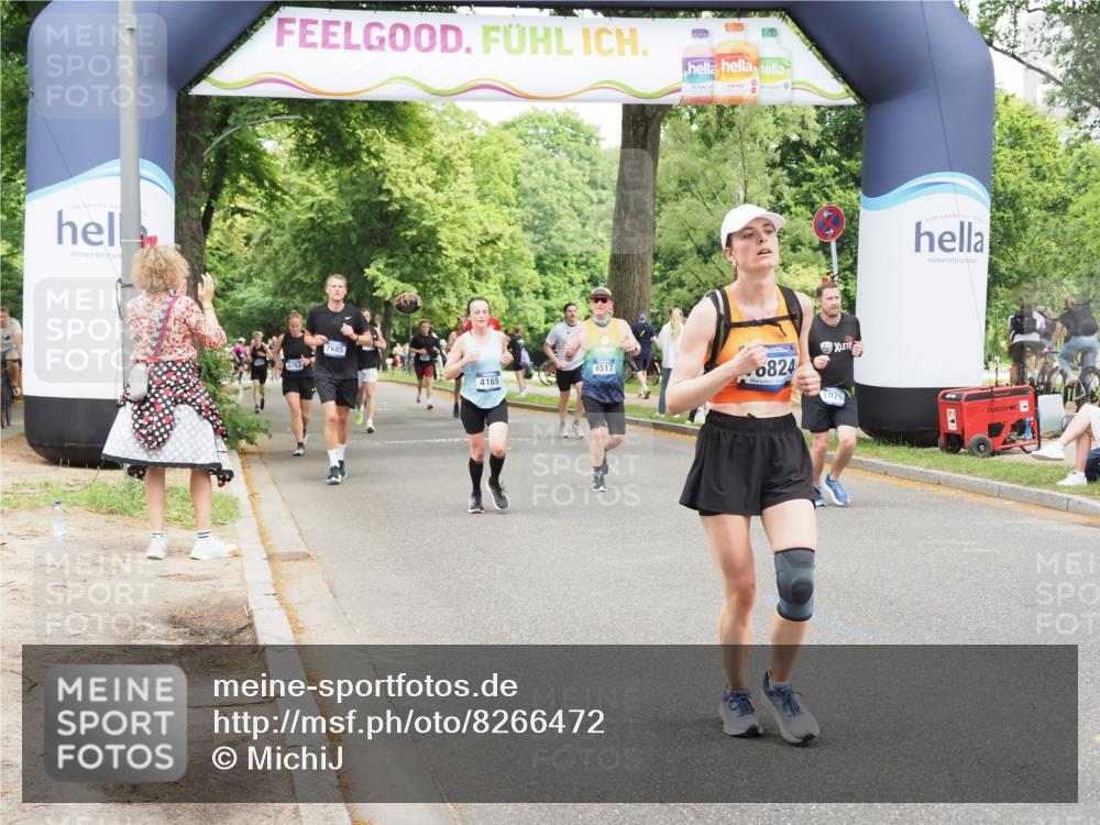 29.06.2025 - hella hamburg halbmarathon MichiJ http://msf.ph/oto/8266472 29.06.2025 10:54:37 Zwischen KM18-KM19 1079, 1367, 2963, 2964, 5363, 6517, 11088, 15945, 16824, 16976, 17062 meine-sportfotos.de