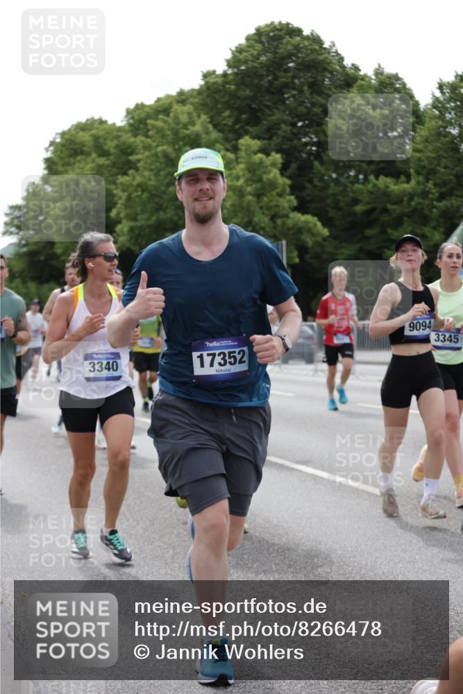 29.06.2025 - hella hamburg halbmarathon Jannik Wohlers http://msf.ph/oto/8266478 29.06.2025 10:33:31 Lombardsbrücke 1189, 1275, 1417, 1705, 1787, 1896, 2482, 2526, 3264, 3340, 3345, 4479, 4696, 4807, 4942, 5557, 5561, 5566, 5584, 5691, 5821, 5822, 5887, 6364, 6515, 6516, 6956, 7027, 7565, 8202, 8277, 8375, 8377, 8383, 8401, 9094, 9875, 9995, 10007, 10071, 10561, 10800, 11092, 11111, 11237, 11338, 11642, 12330, 12562, 12835, 13401, 13485, 13535, 13741, 13853, 13934, 14032, 14873, 15792, 15845, 17440, 17953, 19145, 19164 meine-sportfotos.de