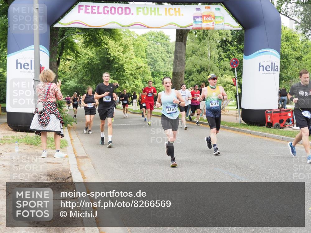 29.06.2025 - hella hamburg halbmarathon MichiJ http://msf.ph/oto/8266569 29.06.2025 10:54:38 Zwischen KM18-KM19 1079, 1367, 2964, 4169, 5363, 5762, 6517, 11088, 15945, 16824, 17062 meine-sportfotos.de