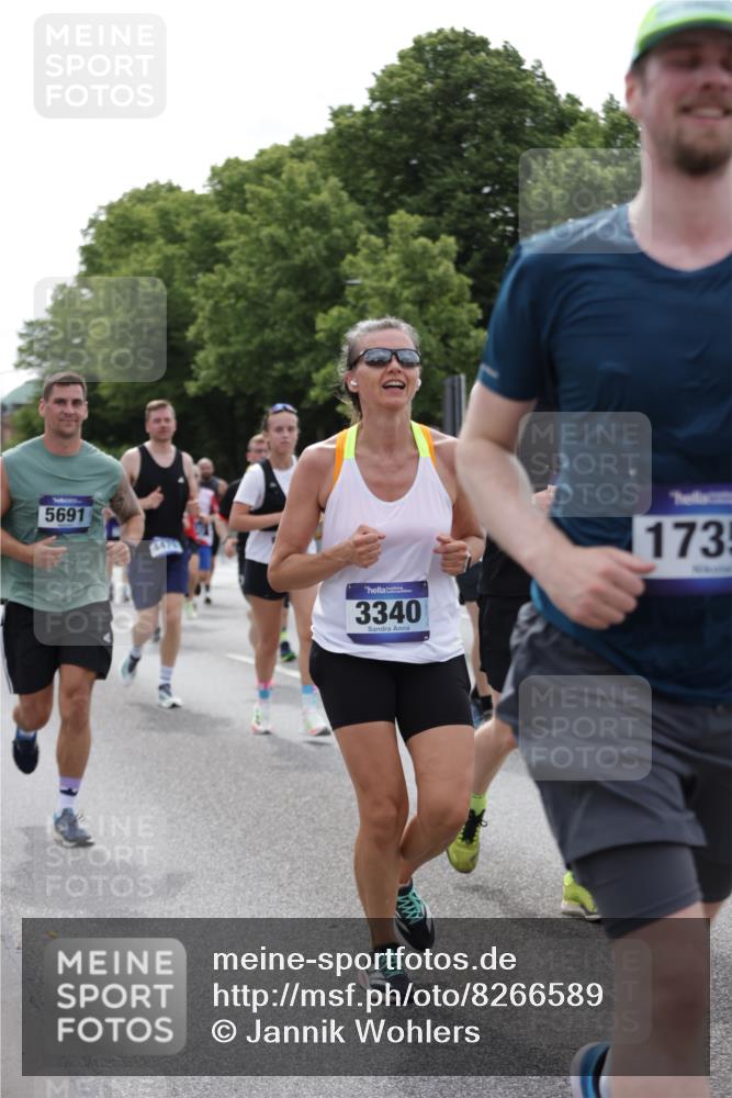 29.06.2025 - hella hamburg halbmarathon Jannik Wohlers http://msf.ph/oto/8266589 29.06.2025 10:33:31 Lombardsbrücke 1189, 1275, 1417, 1705, 1787, 1896, 2482, 2526, 3264, 3340, 3345, 4479, 4696, 4807, 4942, 5557, 5561, 5566, 5584, 5691, 5821, 5822, 5887, 6364, 6515, 6516, 6956, 7027, 7565, 8202, 8277, 8375, 8377, 8383, 8401, 9094, 9875, 9995, 10007, 10071, 10561, 10800, 11092, 11111, 11237, 11338, 11642, 12330, 12562, 12835, 13401, 13485, 13535, 13741, 13853, 13934, 14032, 14873, 15792, 15845, 17440, 17953, 19145, 19164 meine-sportfotos.de