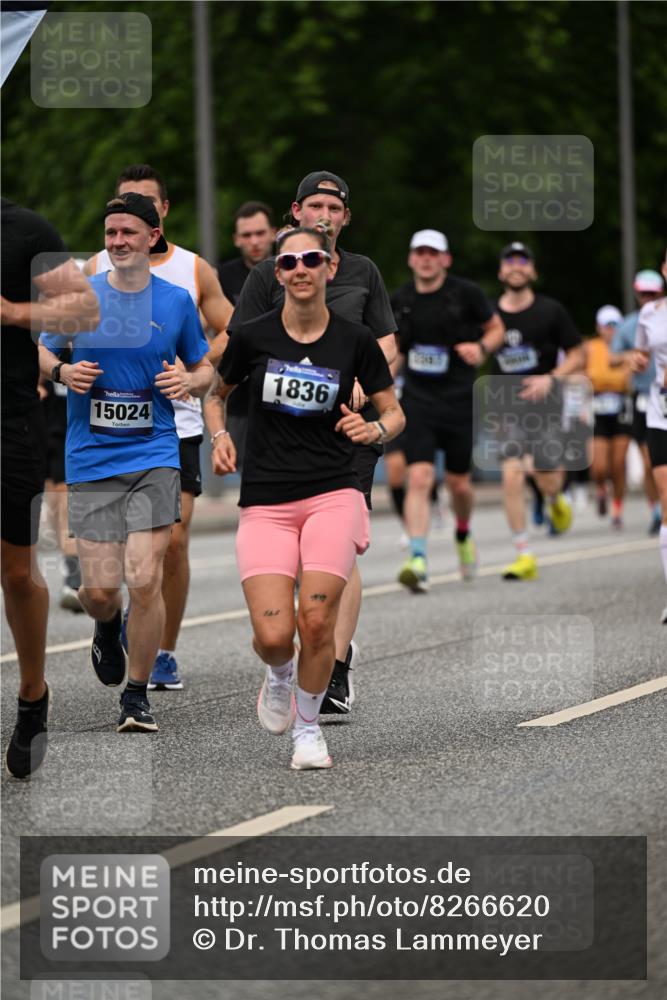 29.06.2025 - hella hamburg halbmarathon Dr. Thomas Lammeyer http://msf.ph/oto/8266620 29.06.2025 10:35:37 Kennedybrücke 1097, 1547, 1844, 2831, 2832, 3281, 3396, 3424, 3571, 3681, 4877, 4953, 5165, 5350, 5846, 5965, 6078, 6160, 6573, 6640, 7120, 8806, 8812, 8941, 9078, 9104, 9183, 9883, 10148, 10240, 10435, 10586, 10653, 11178 meine-sportfotos.de
