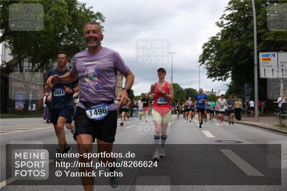 29.06.2025 - hella hamburg halbmarathon Yannick Fuchs http://msf.ph/oto/8266624 29.06.2025 10:48:50 20KM 1125, 1327, 1496, 1506, 1628, 2119, 2474, 2561, 2771, 2884, 2955, 3041, 3652, 3791, 3794, 3945, 4029, 4189, 4231, 4868, 4903, 4938, 5319, 6355, 6433, 6443, 6587, 6938, 8449, 8487, 8514, 8698, 8973, 10191, 10192, 10368, 10376, 11184, 11333, 11568, 11747, 11797, 11799, 11976, 12186, 12526, 12584, 12961, 13267, 13297, 13988, 14036, 14175, 14592, 14638, 14660, 14834, 14845, 14948, 15389, 15854, 15879, 16047, 16327, 17842, 18031, 18380 meine-sportfotos.de