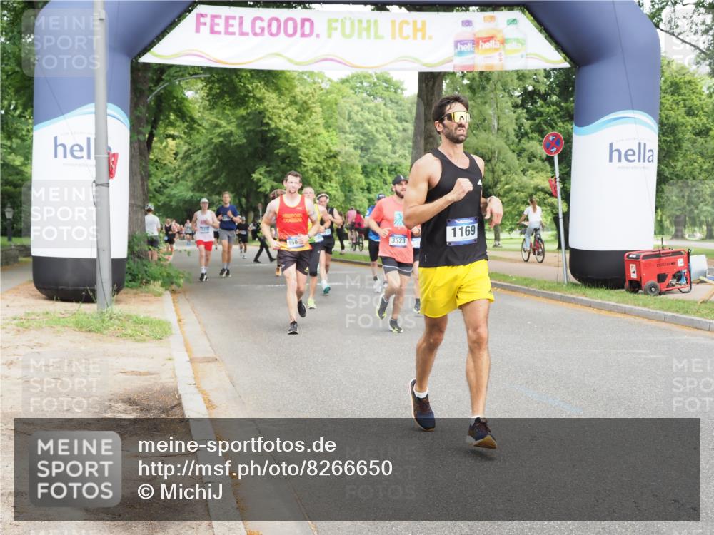 29.06.2025 - hella hamburg halbmarathon MichiJ http://msf.ph/oto/8266650 29.06.2025 10:30:39 Zwischen KM18-KM19 1169, 1512, 1903, 3523, 5124, 5690, 7363, 8359, 8694, 9815, 12098, 14275, 14560, 15095, 15328, 17032, 17159, 17926, 18509 meine-sportfotos.de