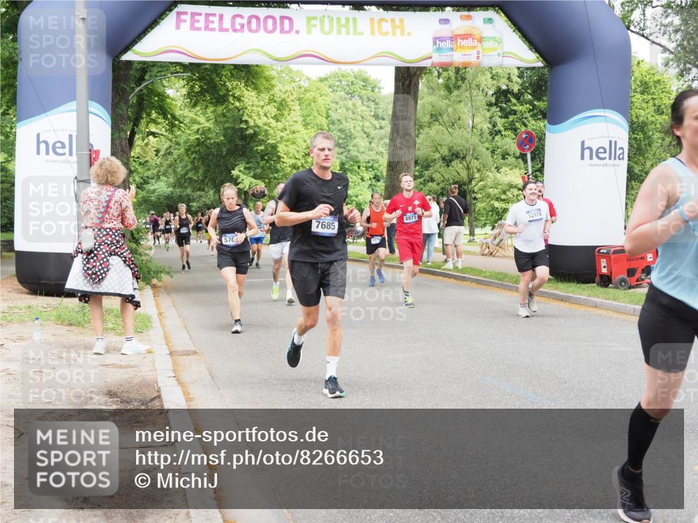 29.06.2025 - hella hamburg halbmarathon MichiJ http://msf.ph/oto/8266653 29.06.2025 10:54:40 Zwischen KM18-KM19 1079, 1367, 4169, 5762, 6517, 7685, 8971, 11088, 12418, 14869, 15429, 15945, 16824, 17062 meine-sportfotos.de
