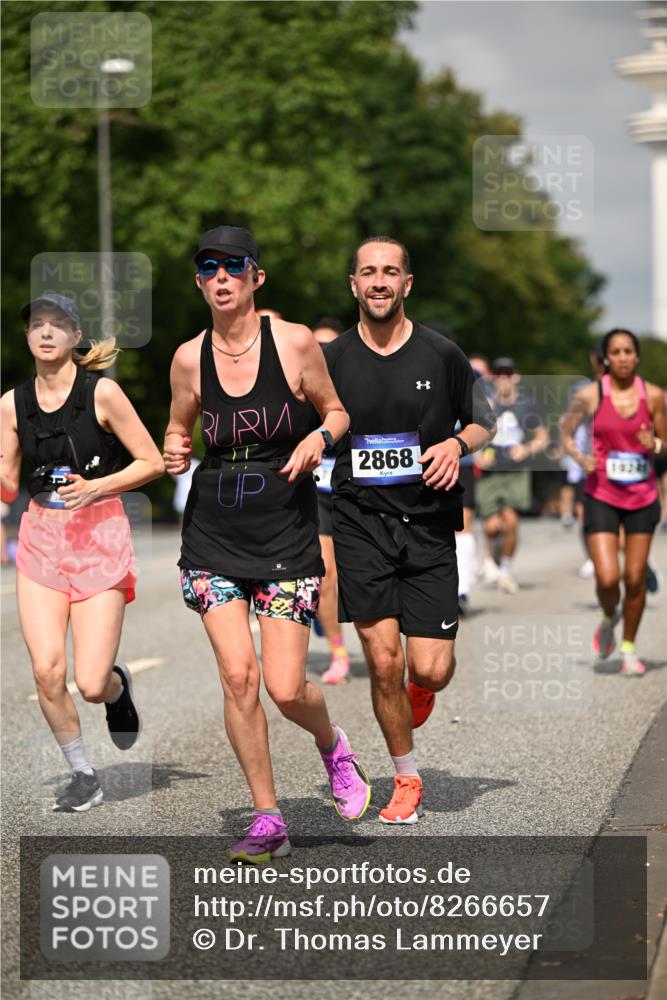 29.06.2025 - hella hamburg halbmarathon Dr. Thomas Lammeyer http://msf.ph/oto/8266657 29.06.2025 10:14:56 Kennedybrücke 1548, 1781, 2868, 4287, 5182, 5440, 5653, 5806, 8171, 8561, 8807, 8810, 10196, 11149 meine-sportfotos.de