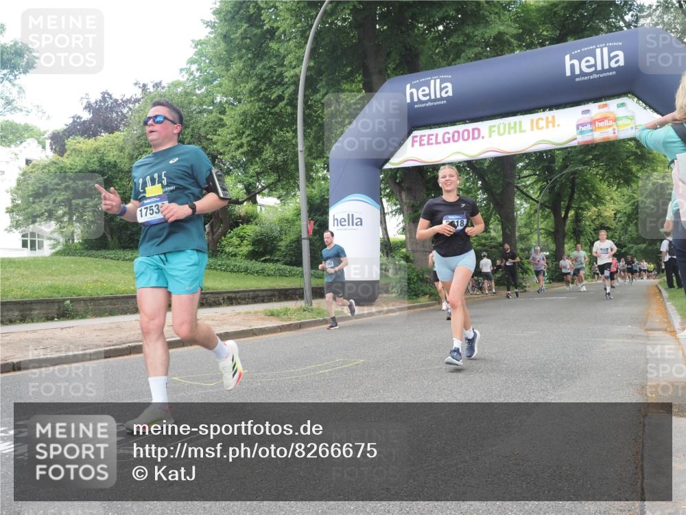 29.06.2025 - hella hamburg halbmarathon KatJ http://msf.ph/oto/8266675 29.06.2025 10:39:12 Zwischen KM18-KM19 2397, 2636, 2818, 4967, 6286 meine-sportfotos.de