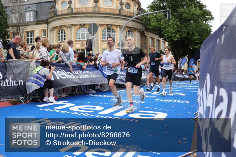 29.06.2025 - hella hamburg halbmarathon Strokosch-Dieckow http://msf.ph/oto/8266676 29.06.2025 10:45:23 Ziel 1697, 2188, 2367, 2470, 3186, 5706, 6831, 9105, 10064, 11469, 12277, 12643, 14062, 14703, 15563, 16725, 17499, 18407, 18638 meine-sportfotos.de