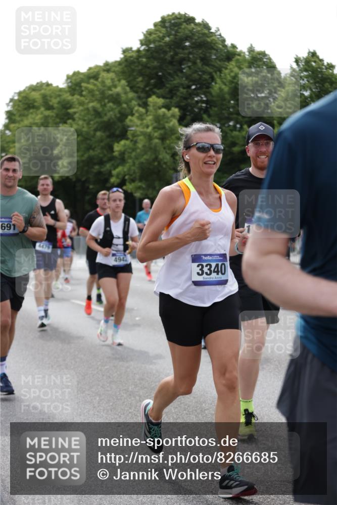 29.06.2025 - hella hamburg halbmarathon Jannik Wohlers http://msf.ph/oto/8266685 29.06.2025 10:33:31 Lombardsbrücke 1189, 1275, 1417, 1705, 1787, 1896, 2482, 2526, 3264, 3340, 3345, 4479, 4696, 4807, 4942, 5557, 5561, 5566, 5584, 5691, 5821, 5822, 5887, 6364, 6515, 6516, 6956, 7027, 7565, 8202, 8277, 8375, 8377, 8383, 8401, 9094, 9875, 9995, 10007, 10071, 10561, 10800, 11092, 11111, 11237, 11338, 11642, 12330, 12562, 12835, 13401, 13485, 13535, 13741, 13853, 13934, 14032, 14873, 15792, 15845, 17440, 17953, 19145, 19164 meine-sportfotos.de