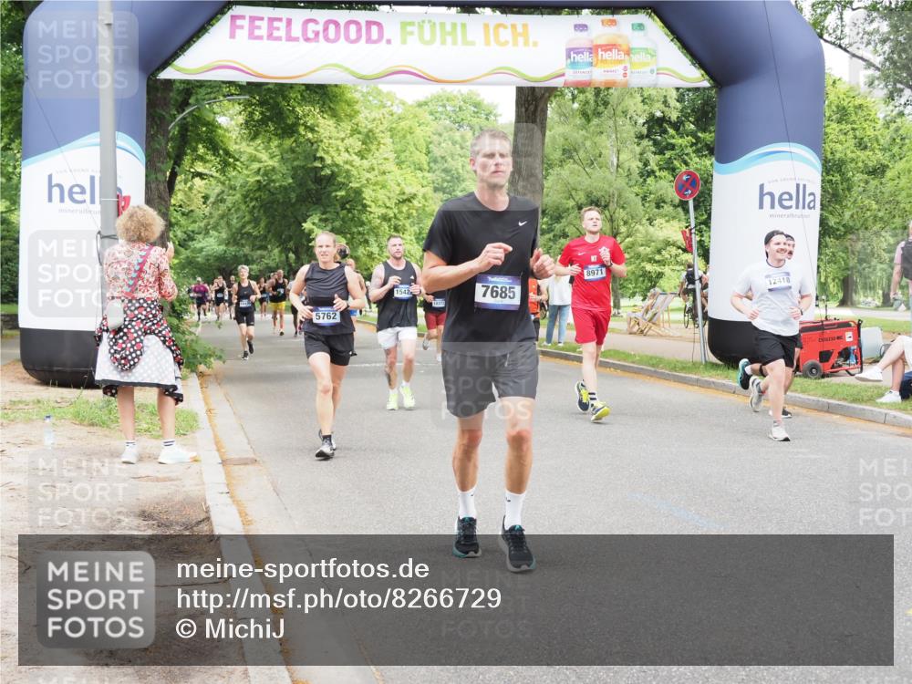 29.06.2025 - hella hamburg halbmarathon MichiJ http://msf.ph/oto/8266729 29.06.2025 10:54:41 Zwischen KM18-KM19 1079, 1367, 4169, 5762, 6517, 7685, 8971, 12418, 12790, 14869, 15429, 15945 meine-sportfotos.de