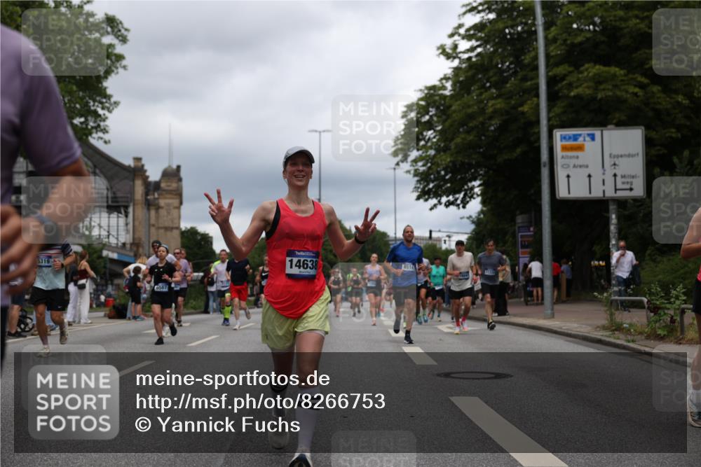 29.06.2025 - hella hamburg halbmarathon Yannick Fuchs http://msf.ph/oto/8266753 29.06.2025 10:48:50 20KM 1125, 1327, 1496, 1506, 1628, 2119, 2474, 2561, 2771, 2884, 2955, 3041, 3652, 3791, 3794, 3945, 4029, 4189, 4231, 4868, 4903, 4938, 5319, 6355, 6433, 6443, 6587, 6938, 8449, 8487, 8514, 8698, 8973, 10191, 10192, 10368, 10376, 11184, 11333, 11568, 11747, 11797, 11799, 11976, 12186, 12526, 12584, 12961, 13267, 13297, 13988, 14036, 14175, 14592, 14638, 14660, 14834, 14845, 14948, 15389, 15854, 15879, 16047, 16327, 17842, 18031, 18380 meine-sportfotos.de