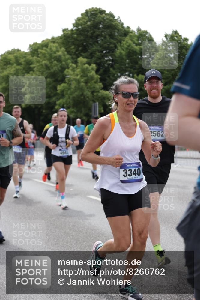 29.06.2025 - hella hamburg halbmarathon Jannik Wohlers http://msf.ph/oto/8266762 29.06.2025 10:33:32 Lombardsbrücke 1189, 1275, 1417, 1705, 1787, 1896, 2265, 2482, 2496, 2526, 3264, 3340, 3345, 3829, 4479, 4696, 4807, 4942, 5557, 5561, 5566, 5584, 5691, 5821, 5822, 5887, 6364, 6515, 6516, 6956, 7027, 7565, 8202, 8277, 8375, 8377, 8383, 8401, 9094, 9875, 9995, 10007, 10071, 10561, 10800, 11092, 11111, 11237, 11338, 11432, 11642, 12330, 12562, 12835, 13401, 13485, 13535, 13741, 13853, 13934, 14032, 14058, 14873, 15792, 15845, 17440, 17953, 19145, 19164 meine-sportfotos.de