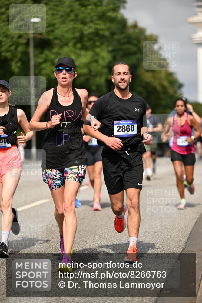 29.06.2025 - hella hamburg halbmarathon Dr. Thomas Lammeyer http://msf.ph/oto/8266763 29.06.2025 10:14:56 Kennedybrücke 1548, 1781, 2868, 4287, 5182, 5440, 5653, 5806, 8171, 8561, 8807, 8810, 10196, 11149 meine-sportfotos.de