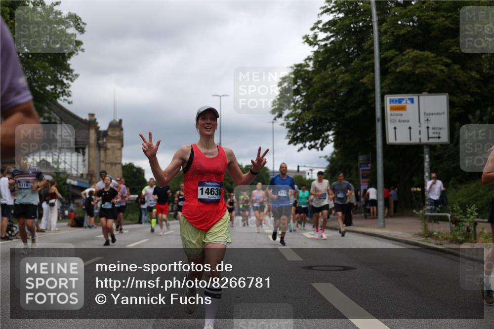 29.06.2025 - hella hamburg halbmarathon Yannick Fuchs http://msf.ph/oto/8266781 29.06.2025 10:48:50 20KM 1125, 1327, 1496, 1506, 1628, 2119, 2474, 2561, 2771, 2884, 2955, 3041, 3652, 3791, 3794, 3945, 4029, 4189, 4231, 4868, 4903, 4938, 5319, 6355, 6433, 6443, 6587, 6938, 8449, 8487, 8514, 8698, 8973, 10191, 10192, 10368, 10376, 11184, 11333, 11568, 11747, 11797, 11799, 11976, 12186, 12526, 12584, 12961, 13267, 13297, 13988, 14036, 14175, 14592, 14638, 14660, 14834, 14845, 14948, 15389, 15854, 15879, 16047, 16327, 17842, 18031, 18380 meine-sportfotos.de