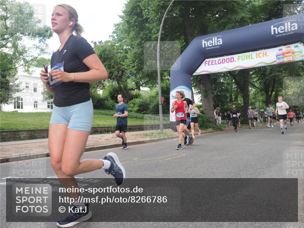 29.06.2025 - hella hamburg halbmarathon KatJ http://msf.ph/oto/8266786 29.06.2025 10:39:14 Zwischen KM18-KM19 1098, 2397, 2818, 4967, 6286, 8139 meine-sportfotos.de