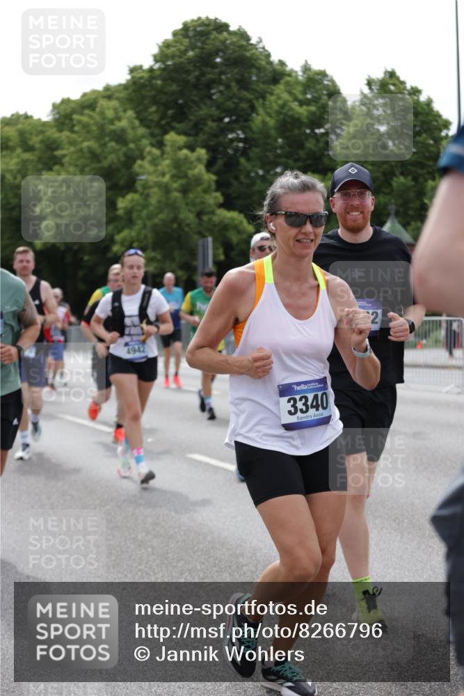 29.06.2025 - hella hamburg halbmarathon Jannik Wohlers http://msf.ph/oto/8266796 29.06.2025 10:33:32 Lombardsbrücke 1189, 1275, 1417, 1705, 1787, 1896, 2265, 2482, 2496, 2526, 3264, 3340, 3345, 3829, 4479, 4696, 4807, 4942, 5557, 5561, 5566, 5584, 5691, 5821, 5822, 5887, 6364, 6515, 6516, 6956, 7027, 7565, 8202, 8277, 8375, 8377, 8383, 8401, 9094, 9875, 9995, 10007, 10071, 10561, 10800, 11092, 11111, 11237, 11338, 11432, 11642, 12330, 12562, 12835, 13401, 13485, 13535, 13741, 13853, 13934, 14032, 14058, 14873, 15792, 15845, 17440, 17953, 19145, 19164 meine-sportfotos.de