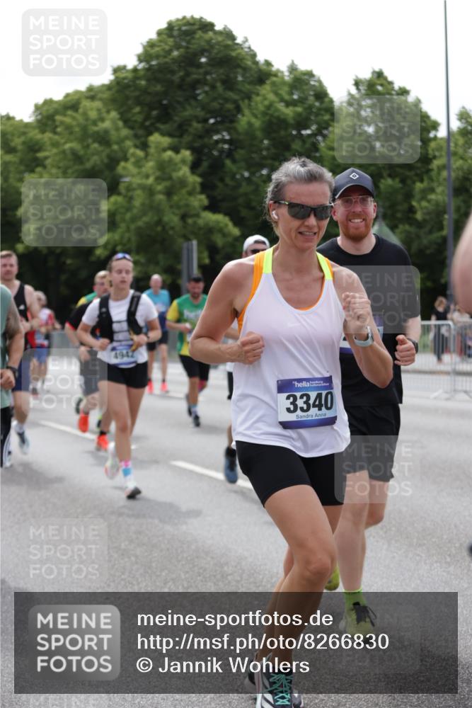 29.06.2025 - hella hamburg halbmarathon Jannik Wohlers http://msf.ph/oto/8266830 29.06.2025 10:33:32 Lombardsbrücke 1189, 1275, 1417, 1705, 1787, 1896, 2265, 2482, 2496, 2526, 3264, 3340, 3345, 3829, 4479, 4696, 4807, 4942, 5557, 5561, 5566, 5584, 5691, 5821, 5822, 5887, 6364, 6515, 6516, 6956, 7027, 7565, 8202, 8277, 8375, 8377, 8383, 8401, 9094, 9875, 9995, 10007, 10071, 10561, 10800, 11092, 11111, 11237, 11338, 11432, 11642, 12330, 12562, 12835, 13401, 13485, 13535, 13741, 13853, 13934, 14032, 14058, 14873, 15792, 15845, 17440, 17953, 19145, 19164 meine-sportfotos.de