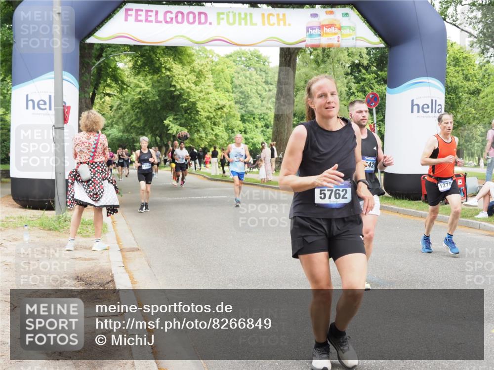 29.06.2025 - hella hamburg halbmarathon MichiJ http://msf.ph/oto/8266849 29.06.2025 10:54:43 Zwischen KM18-KM19 1079, 4169, 4666, 5762, 6517, 7685, 8971, 10372, 12418, 12790, 14436, 14869, 15429 meine-sportfotos.de