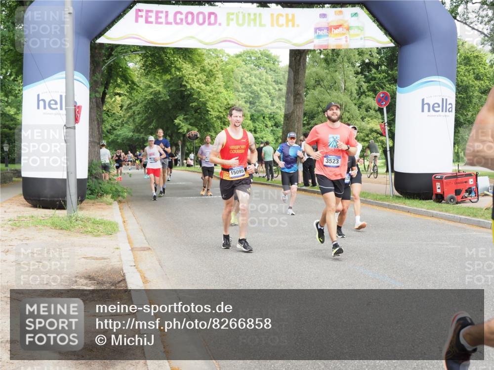 29.06.2025 - hella hamburg halbmarathon MichiJ http://msf.ph/oto/8266858 29.06.2025 10:30:40 Zwischen KM18-KM19 1169, 1512, 1903, 3523, 5124, 5690, 7363, 8359, 8694, 9815, 12098, 14275, 14560, 15095, 15935, 17159, 17926, 18330, 18509, 18559 meine-sportfotos.de