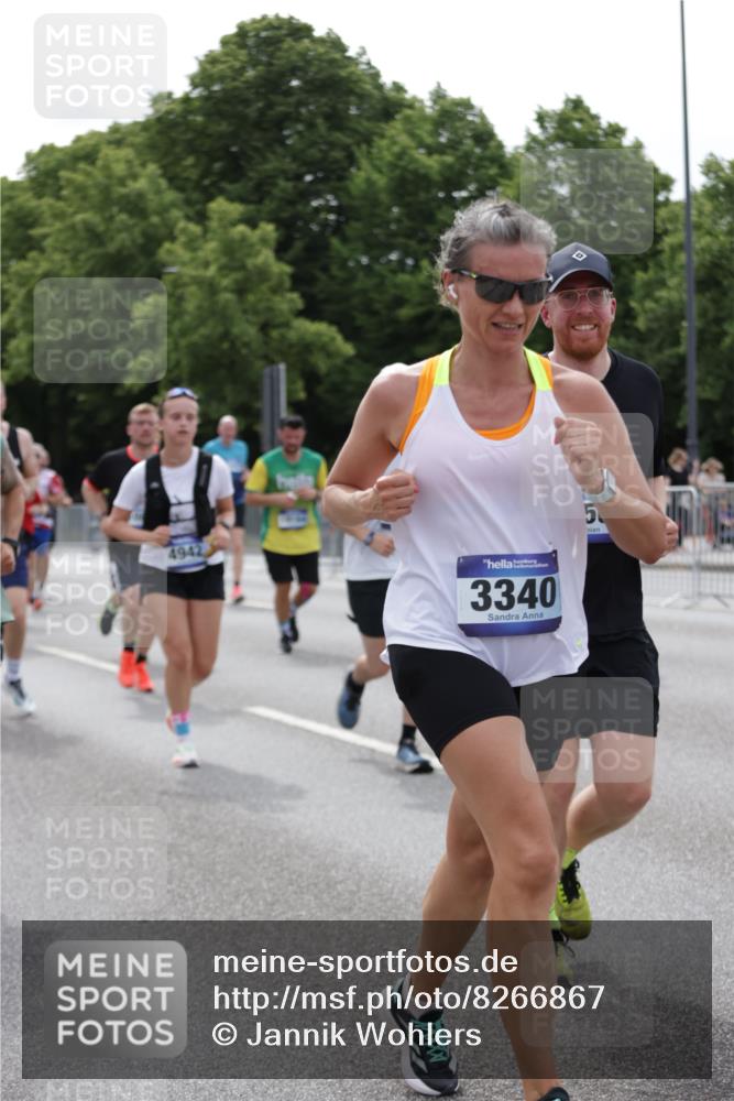 29.06.2025 - hella hamburg halbmarathon Jannik Wohlers http://msf.ph/oto/8266867 29.06.2025 10:33:32 Lombardsbrücke 1189, 1275, 1417, 1705, 1787, 1896, 2265, 2482, 2496, 2526, 3264, 3340, 3345, 3829, 4479, 4696, 4807, 4942, 5557, 5561, 5566, 5584, 5691, 5821, 5822, 5887, 6364, 6515, 6516, 6956, 7027, 7565, 8202, 8277, 8375, 8377, 8383, 8401, 9094, 9875, 9995, 10007, 10071, 10561, 10800, 11092, 11111, 11237, 11338, 11432, 11642, 12330, 12562, 12835, 13401, 13485, 13535, 13741, 13853, 13934, 14032, 14058, 14873, 15792, 15845, 17440, 17953, 19145, 19164 meine-sportfotos.de