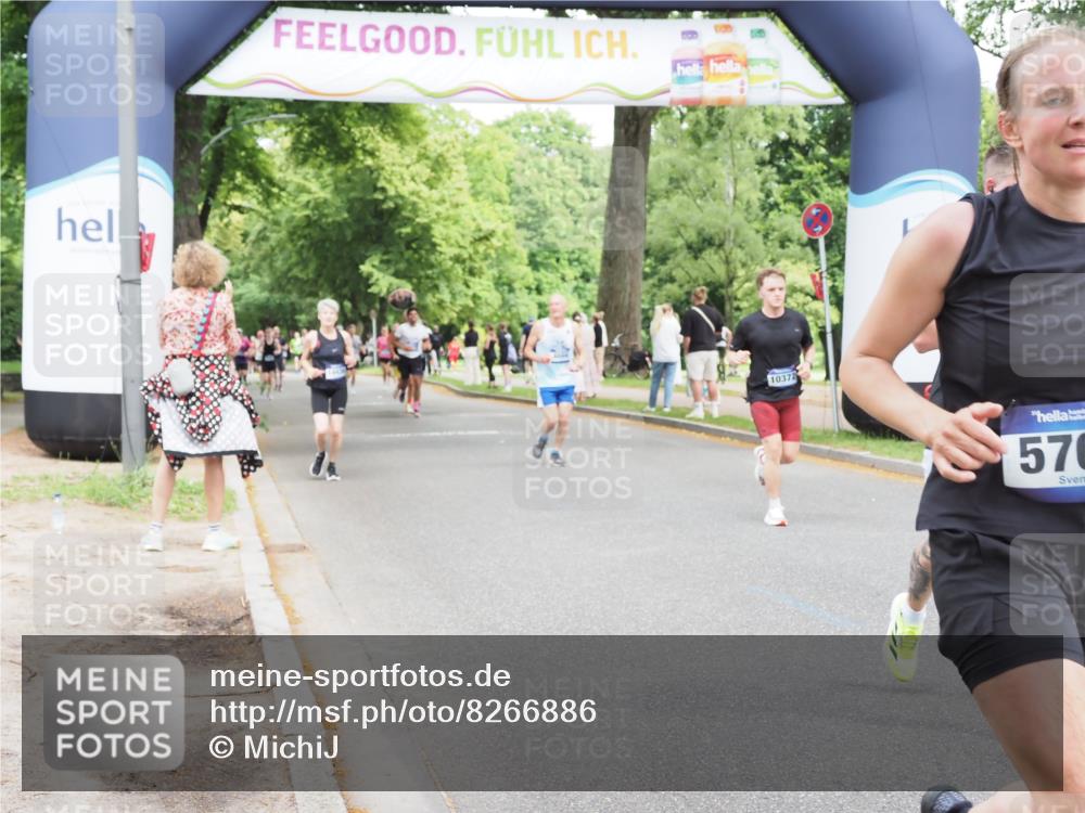 29.06.2025 - hella hamburg halbmarathon MichiJ http://msf.ph/oto/8266886 29.06.2025 10:54:44 Zwischen KM18-KM19 1079, 4169, 4666, 5762, 6517, 7685, 8971, 10372, 12418, 12790, 14436, 14869, 15429 meine-sportfotos.de