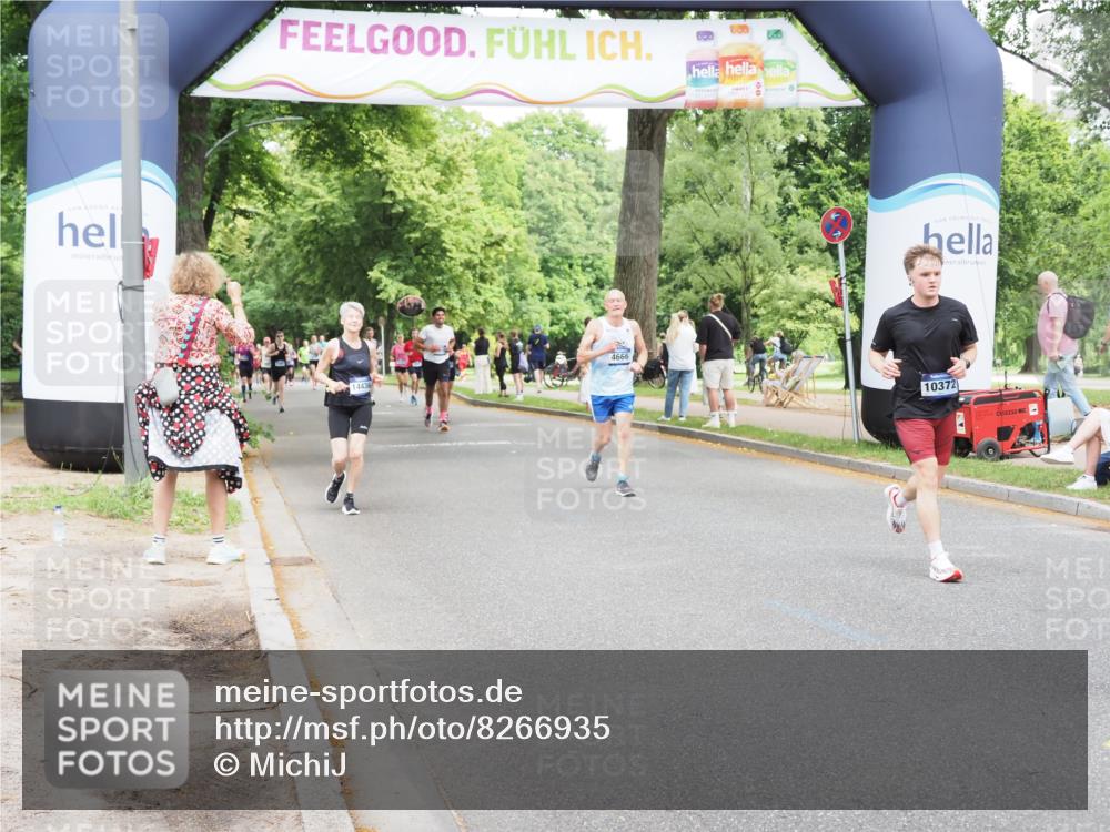29.06.2025 - hella hamburg halbmarathon MichiJ http://msf.ph/oto/8266935 29.06.2025 10:54:44 Zwischen KM18-KM19 1079, 4169, 4666, 5762, 6517, 7685, 8971, 10372, 12418, 12790, 14436, 14869, 15429 meine-sportfotos.de