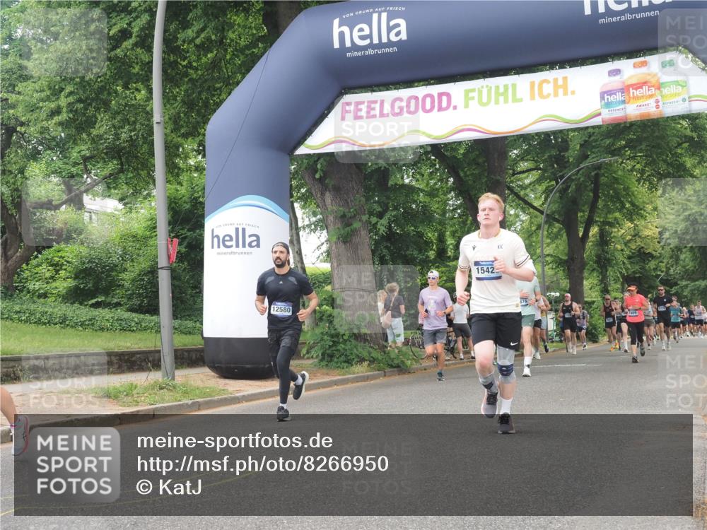 29.06.2025 - hella hamburg halbmarathon KatJ http://msf.ph/oto/8266950 29.06.2025 10:39:16 Zwischen KM18-KM19 1098, 2397, 2818, 4967, 6286, 8139 meine-sportfotos.de