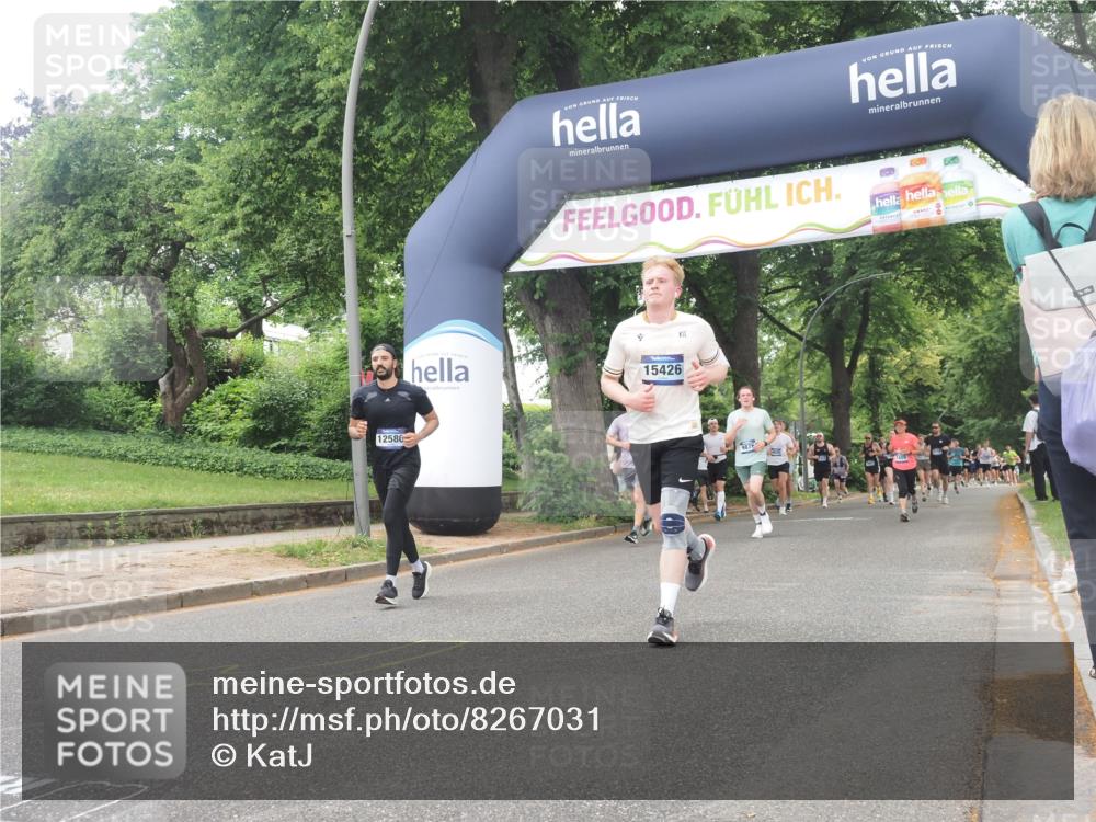 29.06.2025 - hella hamburg halbmarathon KatJ http://msf.ph/oto/8267031 29.06.2025 10:39:16 Zwischen KM18-KM19 1098, 2397, 2818, 4967, 6286, 8139 meine-sportfotos.de
