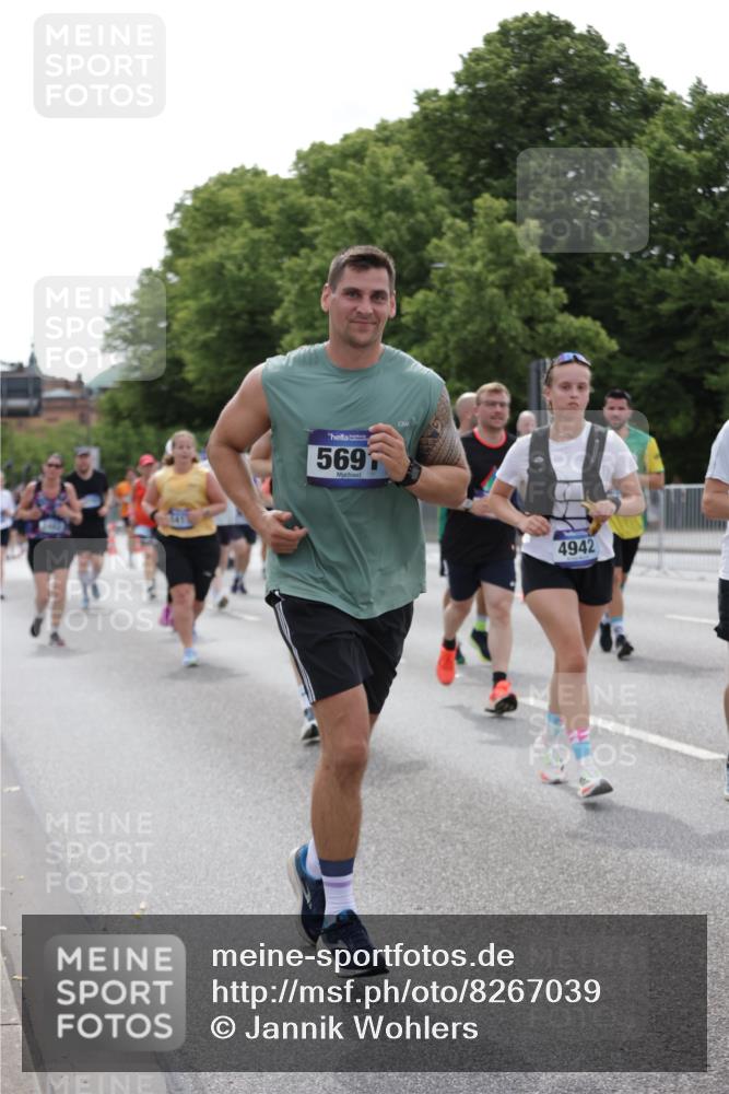 29.06.2025 - hella hamburg halbmarathon Jannik Wohlers http://msf.ph/oto/8267039 29.06.2025 10:33:32 Lombardsbrücke 1189, 1275, 1417, 1705, 1787, 1896, 2265, 2482, 2496, 2526, 3264, 3340, 3345, 3829, 4479, 4696, 4807, 4942, 5557, 5561, 5566, 5584, 5691, 5821, 5822, 5887, 6364, 6515, 6516, 6956, 7027, 7565, 8202, 8277, 8375, 8377, 8383, 8401, 9094, 9875, 9995, 10007, 10071, 10561, 10800, 11092, 11111, 11237, 11338, 11432, 11642, 12330, 12562, 12835, 13401, 13485, 13535, 13741, 13853, 13934, 14032, 14058, 14873, 15792, 15845, 17440, 17953, 19145, 19164 meine-sportfotos.de