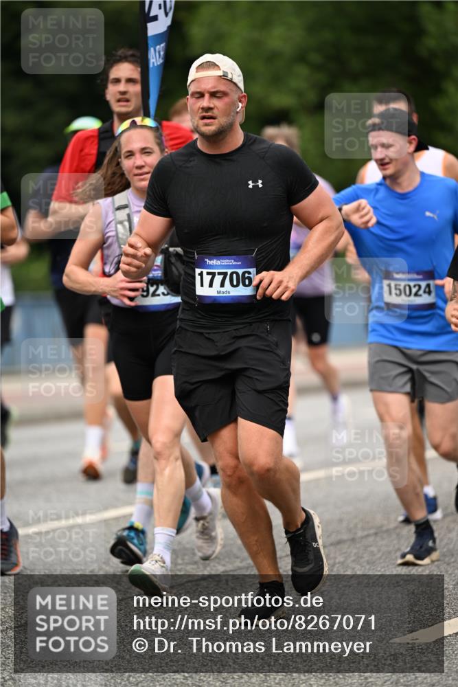29.06.2025 - hella hamburg halbmarathon Dr. Thomas Lammeyer http://msf.ph/oto/8267071 29.06.2025 10:35:38 Kennedybrücke 1547, 1844, 2831, 2832, 3281, 3396, 3424, 3571, 3681, 4877, 4953, 5165, 5350, 5846, 5965, 6078, 6160, 6573, 6640, 7120, 8806, 8812, 8941, 9078, 9104, 9183, 9883, 10148, 10240, 10435, 10586, 10653, 11178 meine-sportfotos.de